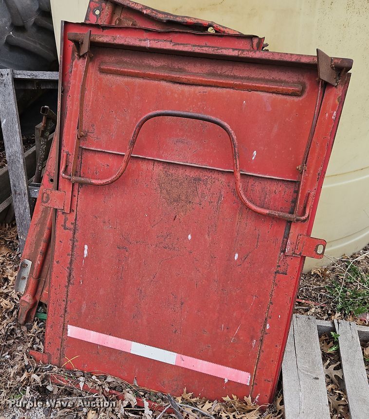 image for item DT7676 Midwest flatbed