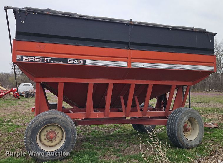 image for item DT7677 Brent GT-640 gravity wagon