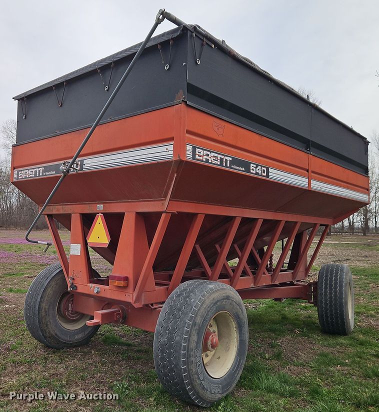 image for item DT7677 Brent GT-640 gravity wagon