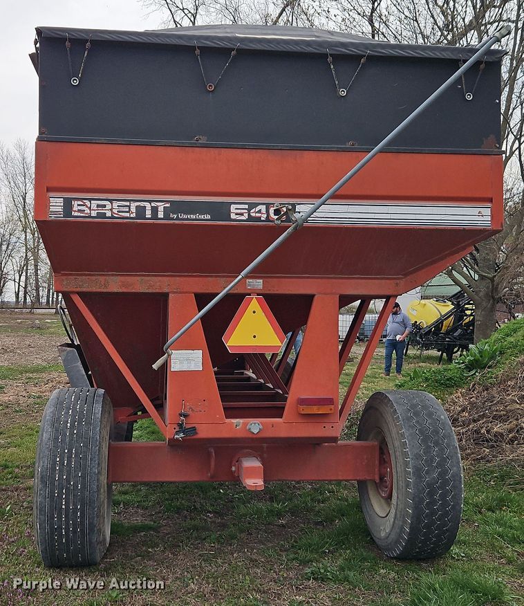 image for item DT7677 Brent GT-640 gravity wagon