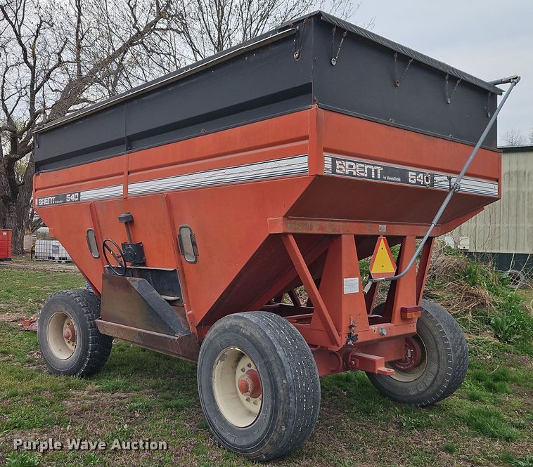 image for item DT7677 Brent GT-640 gravity wagon