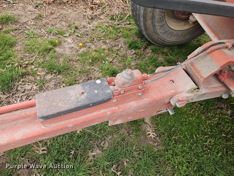 image for item DT7677 Brent GT-640 gravity wagon