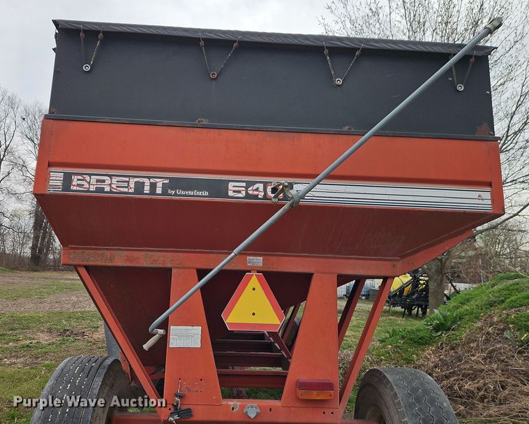 image for item DT7677 Brent GT-640 gravity wagon