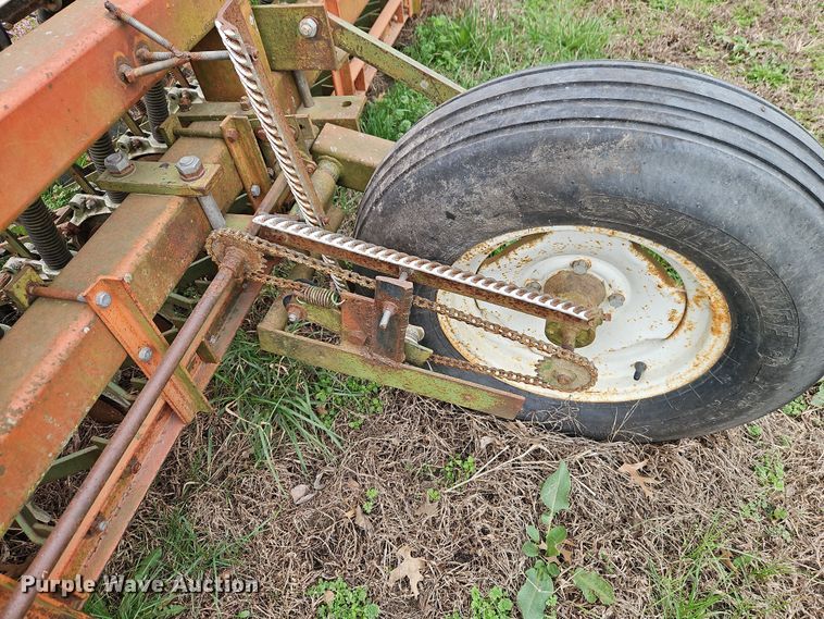 image for item DT7678 Tye grain drill