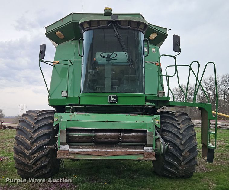 image for item DT7679 1998 John Deere 9610 RWA combine
