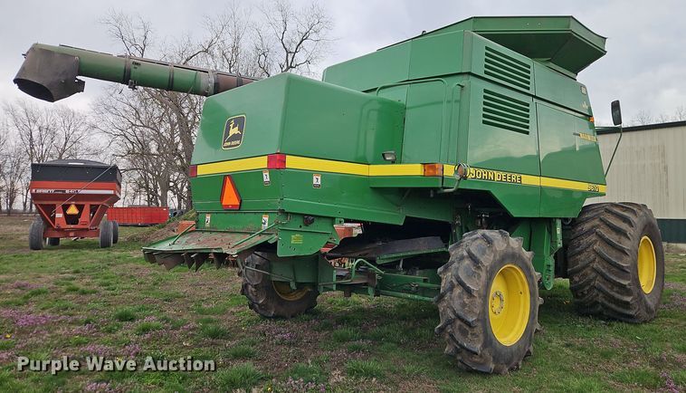 image for item DT7679 1998 John Deere 9610 RWA combine