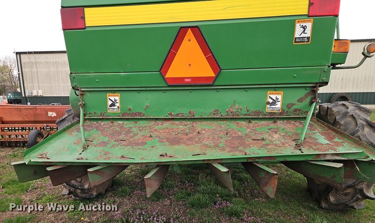 image for item DT7679 1998 John Deere 9610 RWA combine
