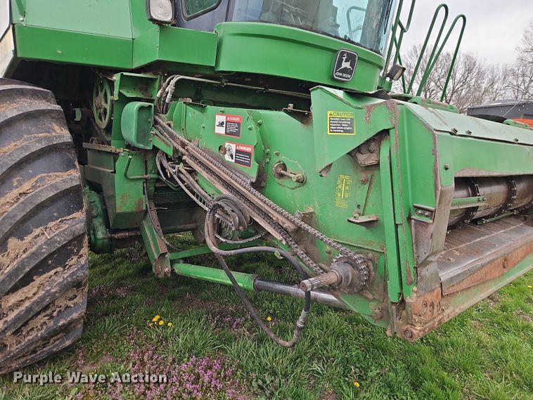 image for item DT7679 1998 John Deere 9610 RWA combine