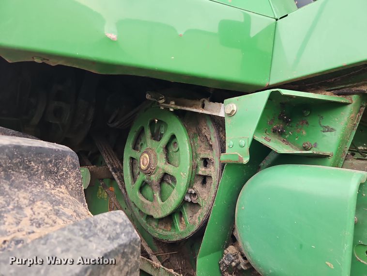 image for item DT7679 1998 John Deere 9610 RWA combine