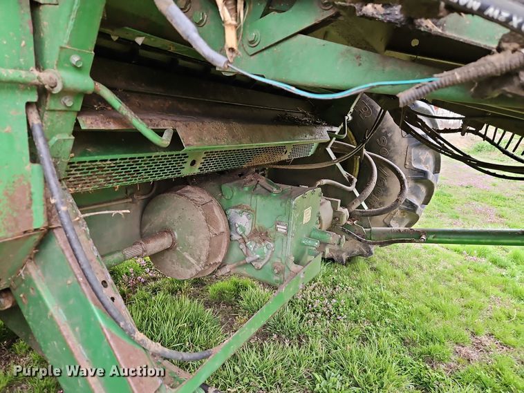 image for item DT7679 1998 John Deere 9610 RWA combine