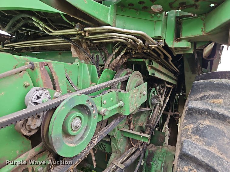 image for item DT7679 1998 John Deere 9610 RWA combine