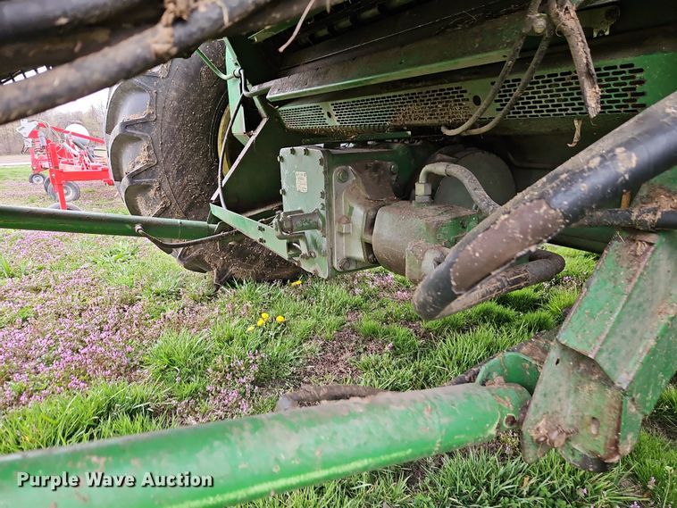 image for item DT7679 1998 John Deere 9610 RWA combine