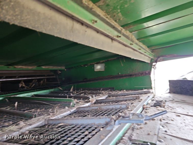 image for item DT7679 1998 John Deere 9610 RWA combine