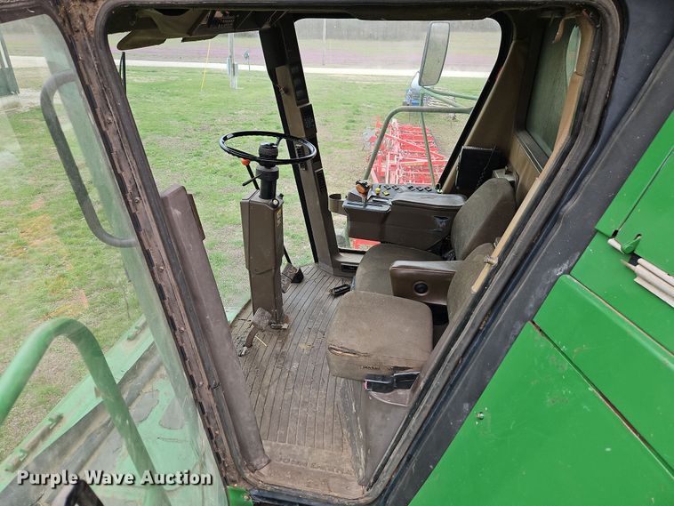 image for item DT7679 1998 John Deere 9610 RWA combine