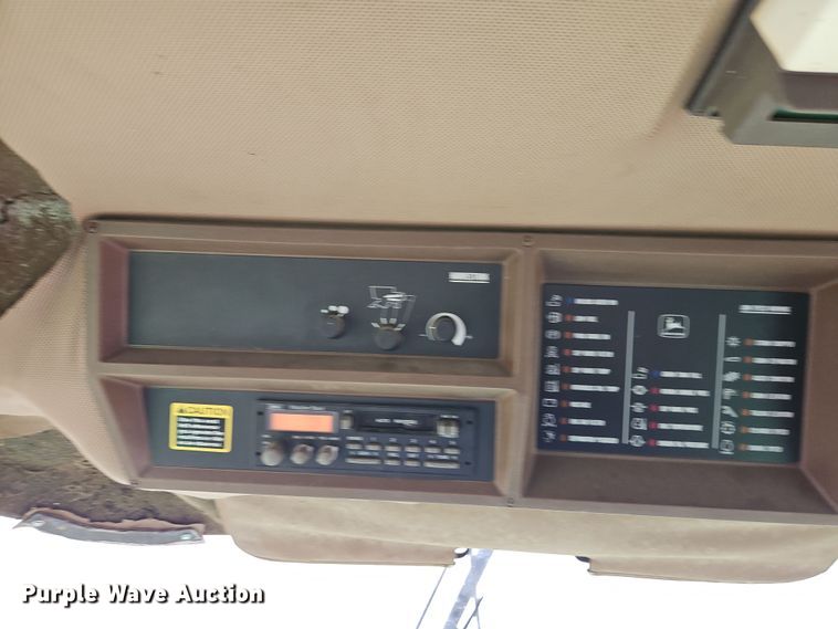 image for item DT7679 1998 John Deere 9610 RWA combine