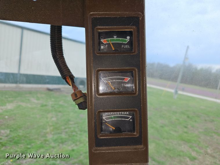 image for item DT7679 1998 John Deere 9610 RWA combine