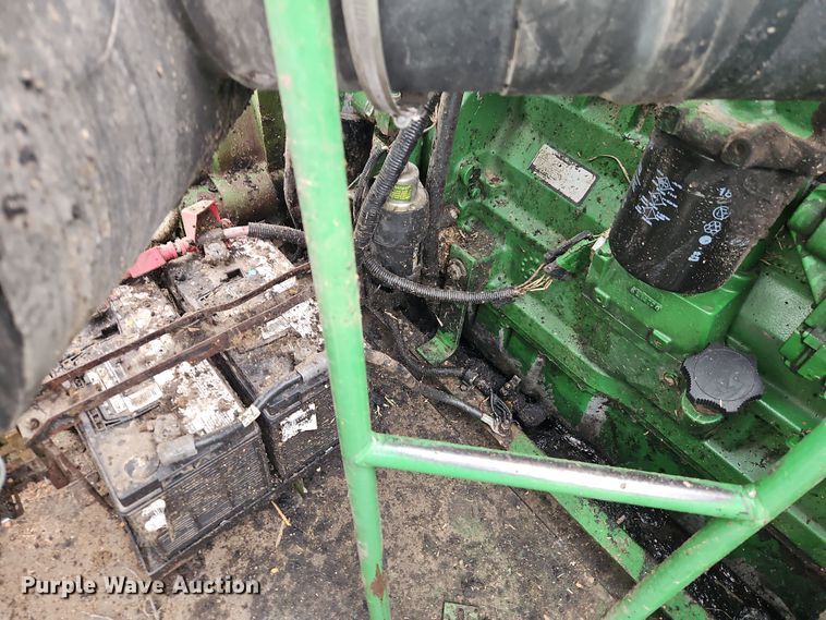 image for item DT7679 1998 John Deere 9610 RWA combine