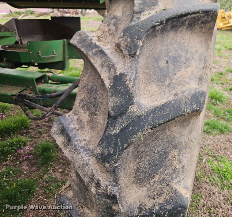 image for item DT7679 1998 John Deere 9610 RWA combine