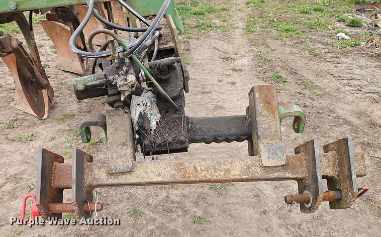 image for item DT7681 John Deere A2800 seven bottom plow