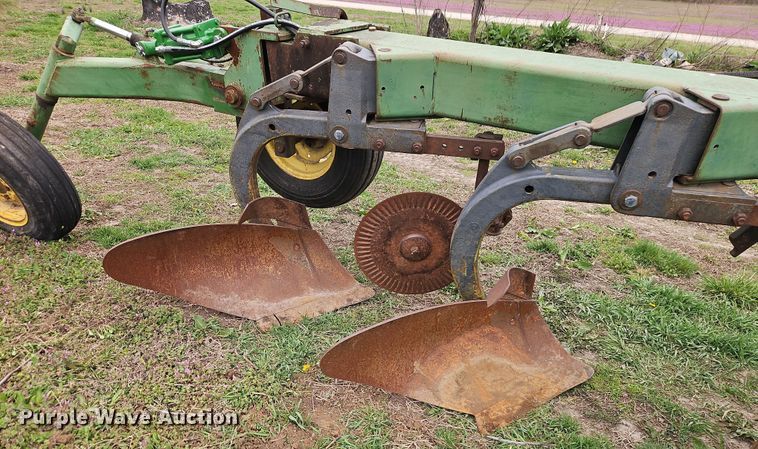image for item DT7681 John Deere A2800 seven bottom plow