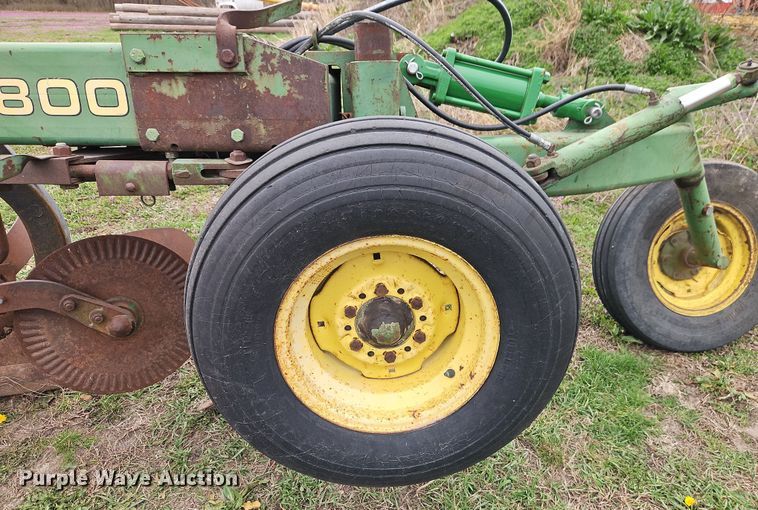 image for item DT7681 John Deere A2800 seven bottom plow