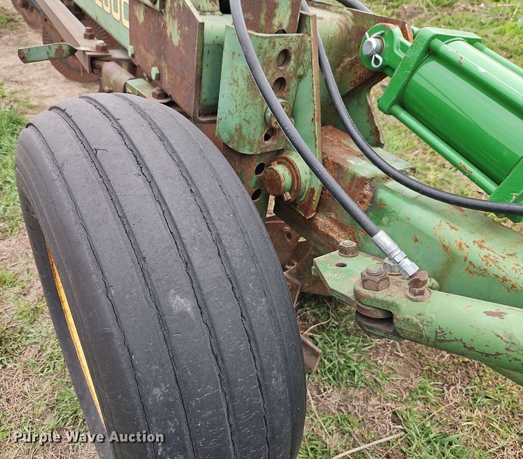 image for item DT7681 John Deere A2800 seven bottom plow