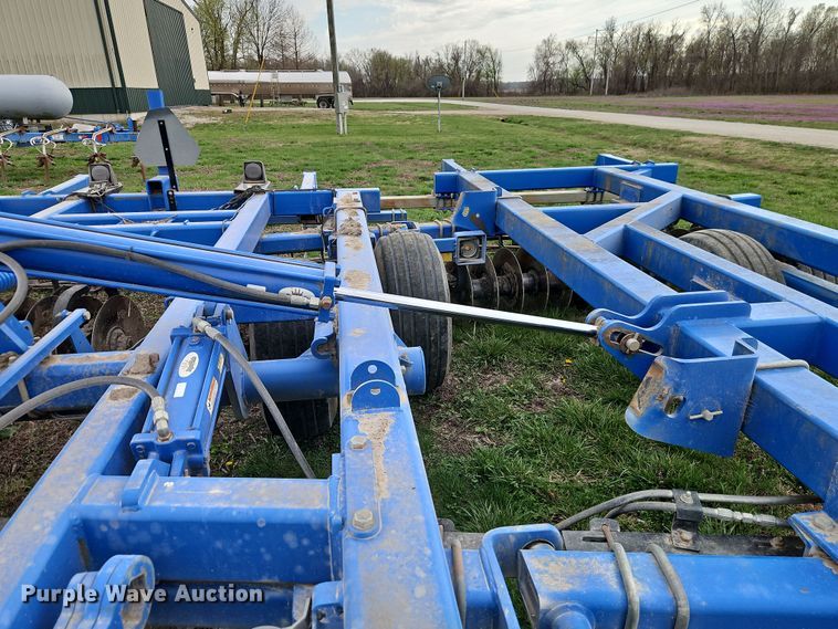 image for item DT7684 Landoll 7431-26 vertical tillage