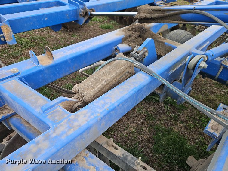 image for item DT7684 Landoll 7431-26 vertical tillage