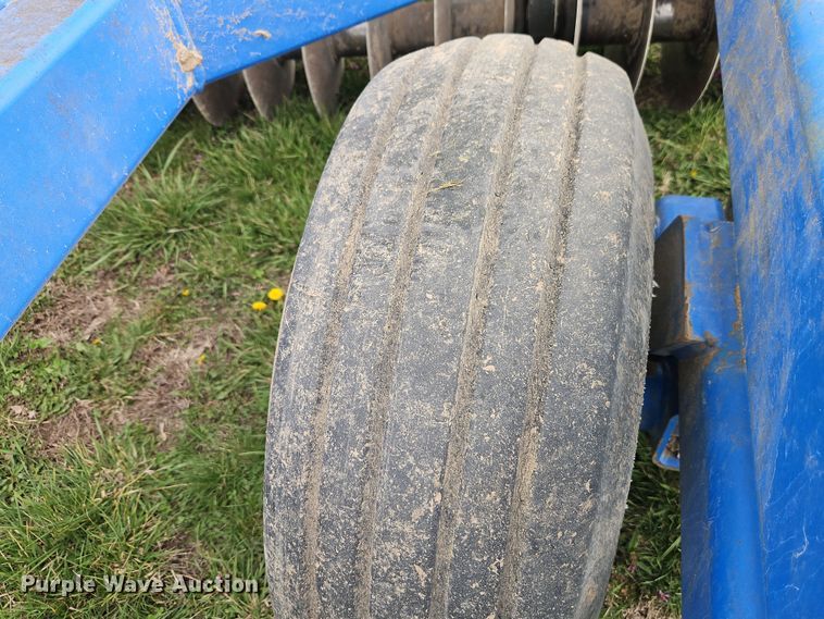 image for item DT7684 Landoll 7431-26 vertical tillage