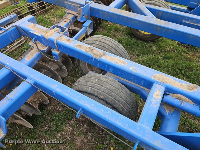image for item DT7684 Landoll 7431-26 vertical tillage