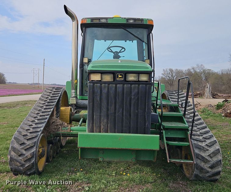 image for item DT7685 1999 John Deere 8400T tractor