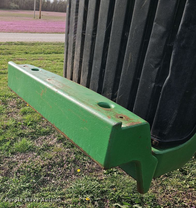 image for item DT7685 1999 John Deere 8400T tractor