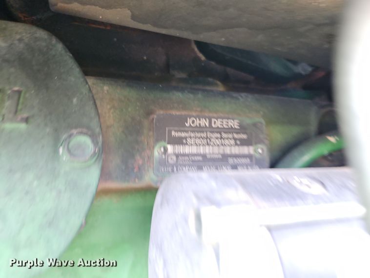 image for item DT7685 1999 John Deere 8400T tractor