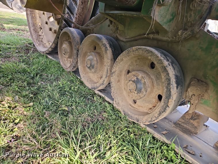 image for item DT7685 1999 John Deere 8400T tractor