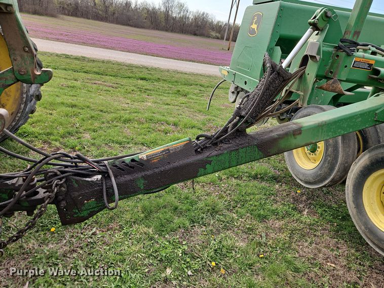 image for item DT7686 John Deere 455 grain drill