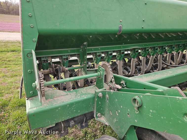 image for item DT7686 John Deere 455 grain drill