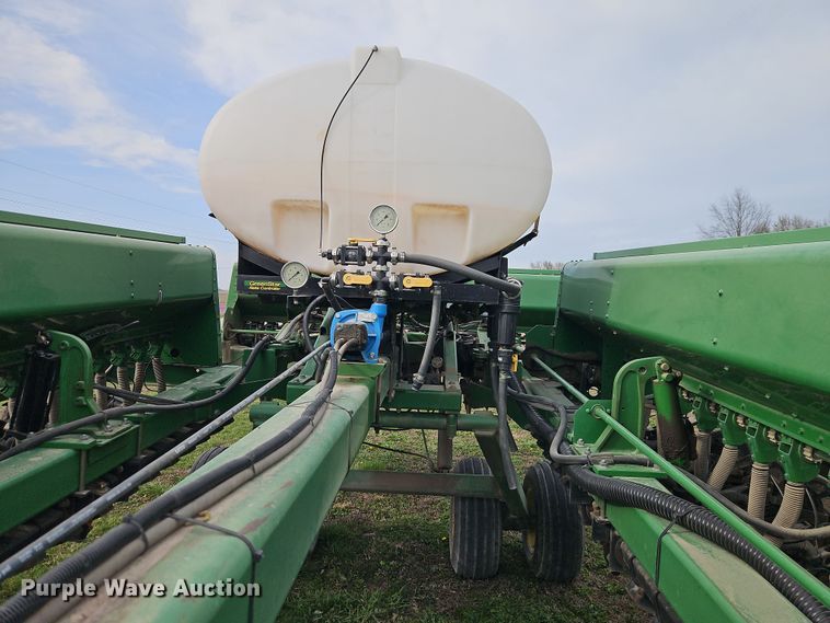 image for item DT7686 John Deere 455 grain drill