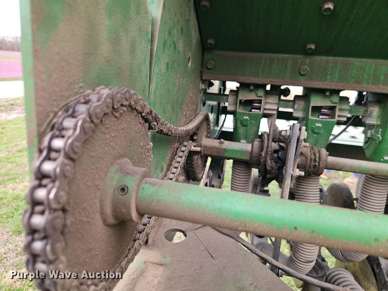 image for item DT7686 John Deere 455 grain drill