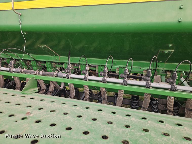 image for item DT7686 John Deere 455 grain drill