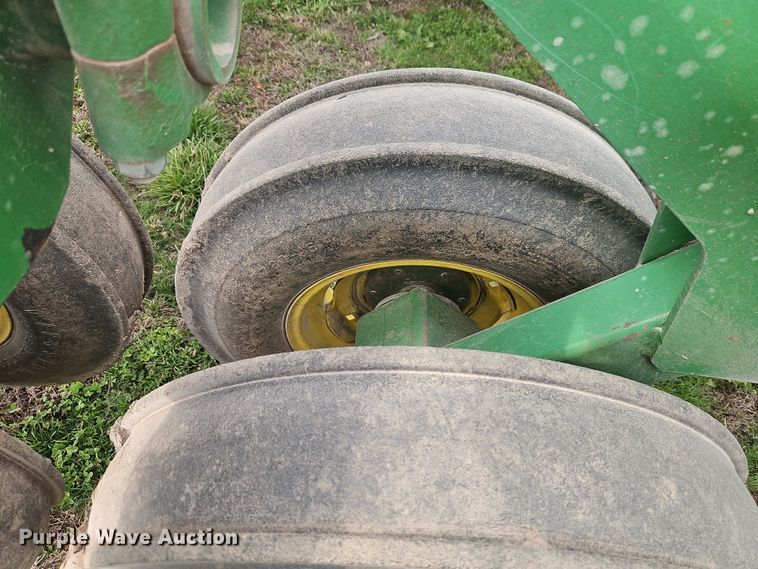 image for item DT7686 John Deere 455 grain drill