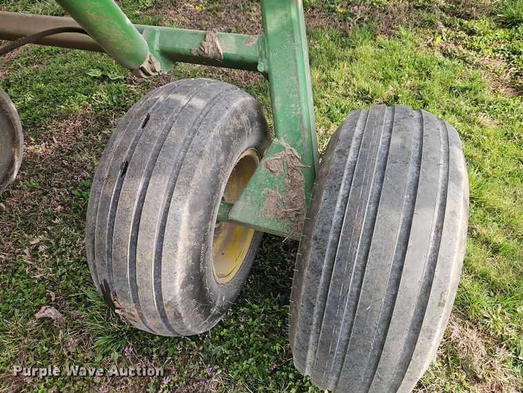 image for item DT7686 John Deere 455 grain drill