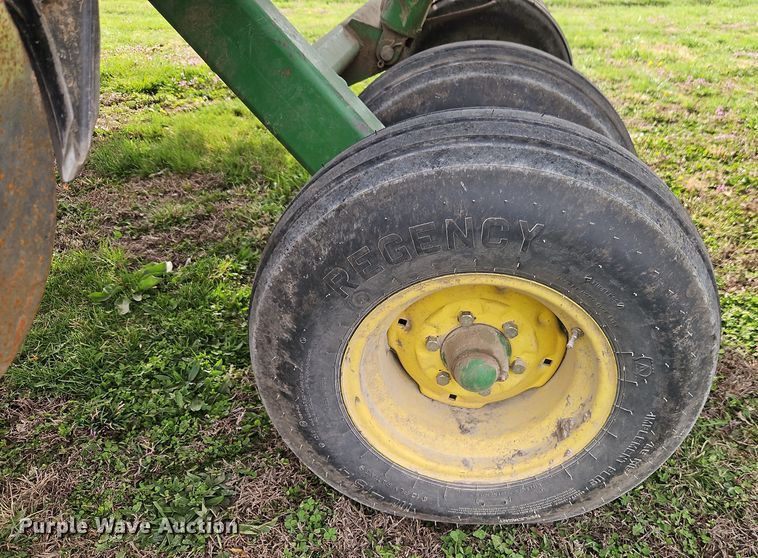 image for item DT7686 John Deere 455 grain drill
