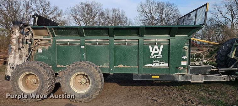 image for item DT7687 Arts Way 690700 manure spreader