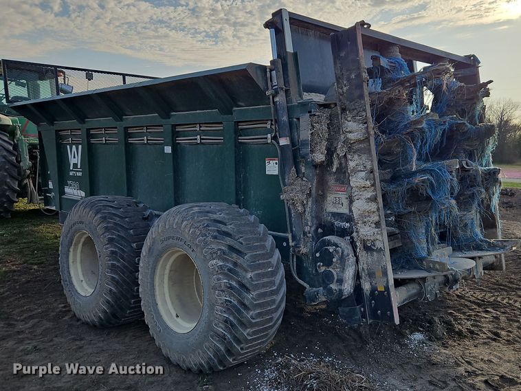 image for item DT7687 Arts Way 690700 manure spreader