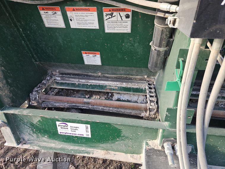 image for item DT7687 Arts Way 690700 manure spreader