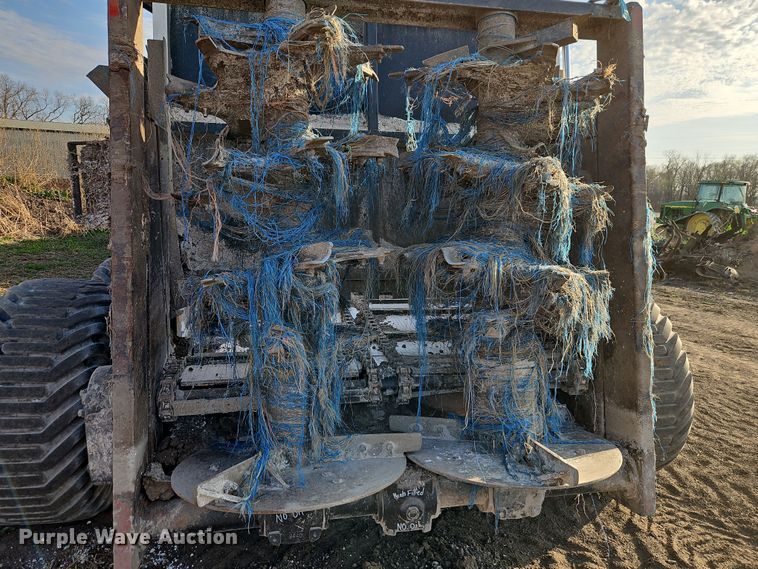 image for item DT7687 Arts Way 690700 manure spreader