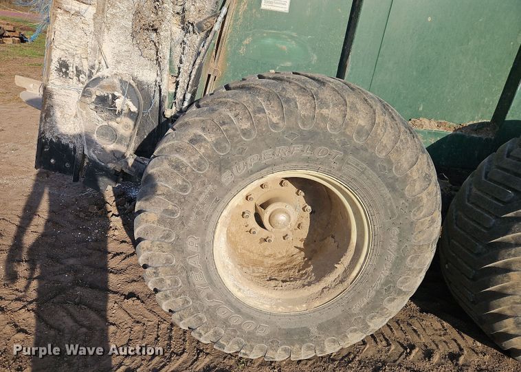 image for item DT7687 Arts Way 690700 manure spreader