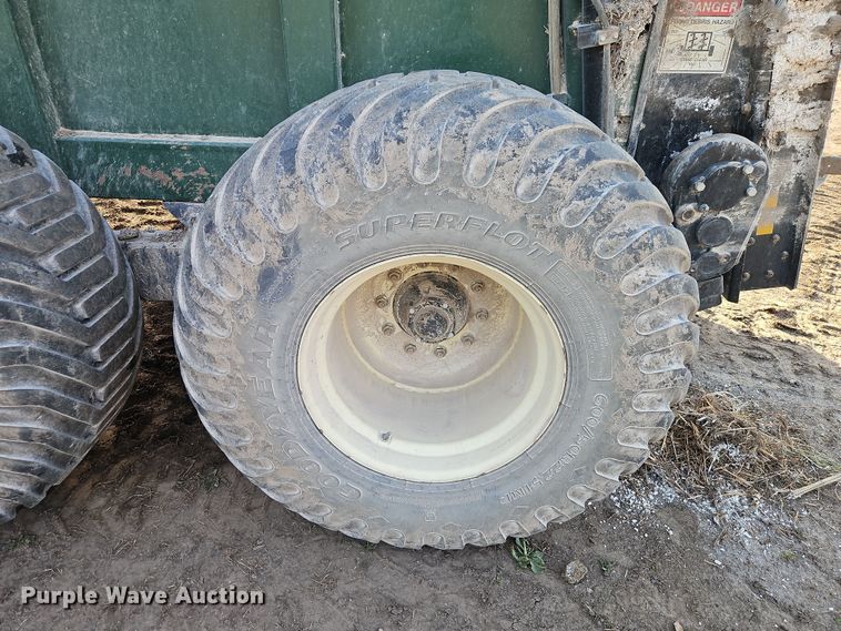 image for item DT7687 Arts Way 690700 manure spreader