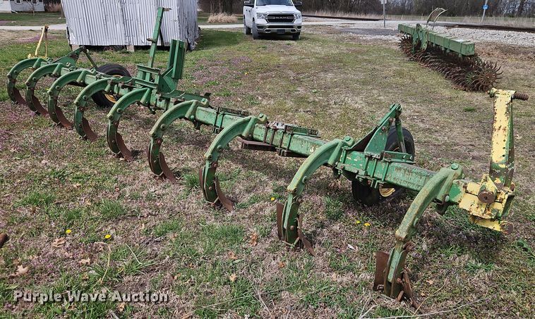 image for item DT7694 John Deere toolbar