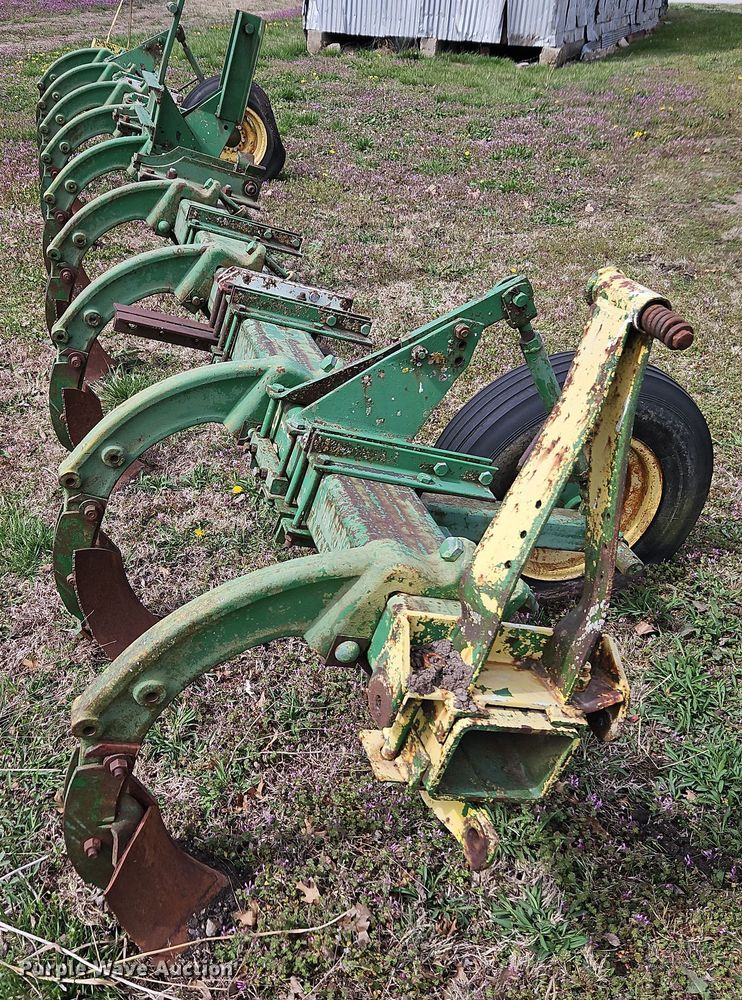 image for item DT7694 John Deere toolbar